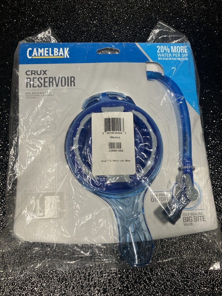 Camelbak Crux Hydration Pack Reservoir 2 Liter 70 oz Capacity Brand New Blue