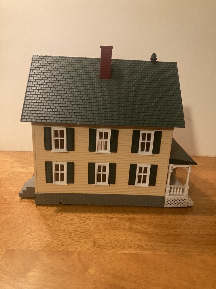 0 Scale Model Building. 8x6Inches. The House Lights Up. Just Need Bulb.