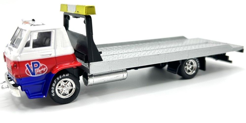 M2 MACHINES AUTO HAULERS 1970 DODGE L600 FLATBED LOOSE