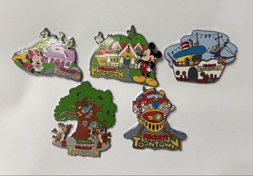 Mickey Toontown Pin Badge Set Disneyland Pins