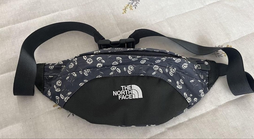 The North Face Floral Print Waist Pouch - Stylish Durable Hands-Free Bag