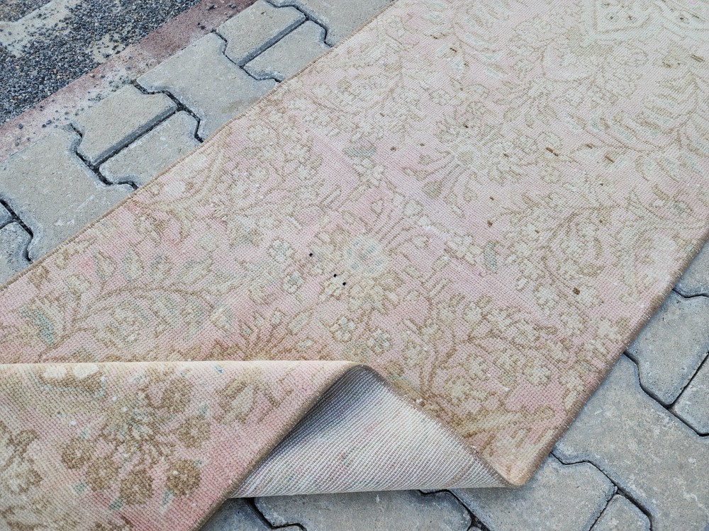 2x6 ft Vintage Turkish Rug Runner – Hand Knotted Pink & Beige Wool Low Pile Rug
