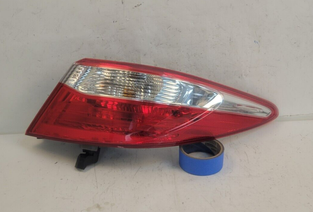 2015 2016 2017 Toyota Camry Outer RIGHT/PASSENGER/RH Side Tail Light OEM