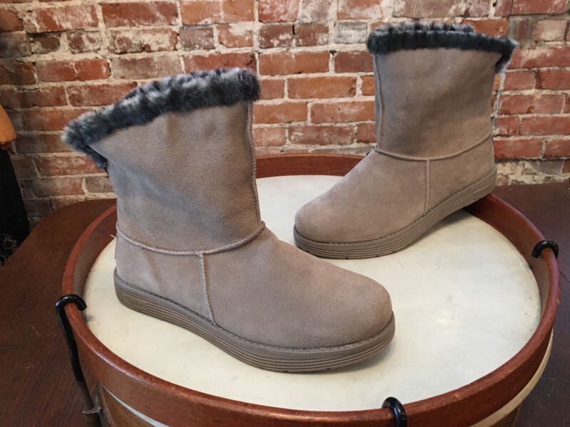 Skechers Taupe Suede Printed Faux Fur Pull on Polar Adorbs Boots 11 Sale