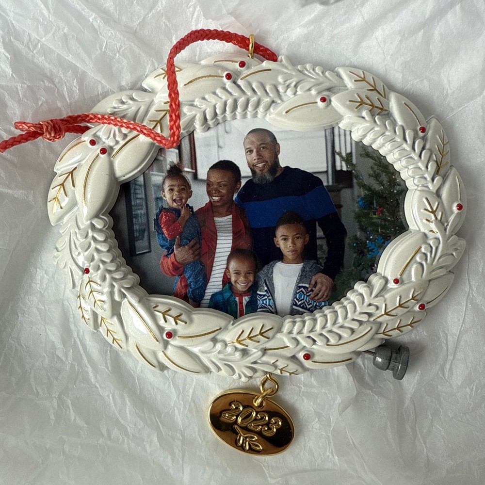 2023 Hallmark Christmas Ornament Metal Picture Frame Holder A Beautiful Year