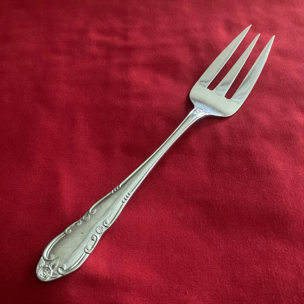 Unbranded UNF 1107 8 7/8 Inch Rose Tip Serving Fork Stainless Steel Flatware
