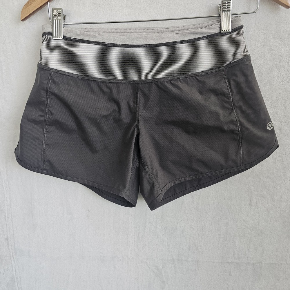 Lulmon Speed Up Mid Rise Workout Shorts in Gray Size 2