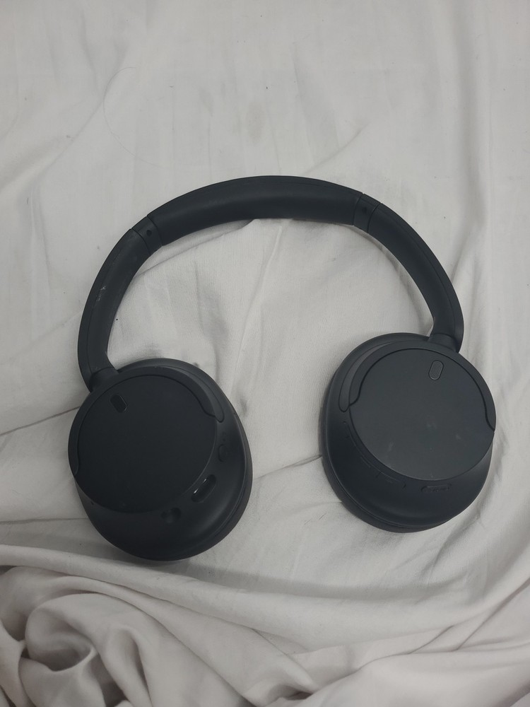Sony WH-CH720N Wireless Noise Cancelling Over-Ear Headphones in Black