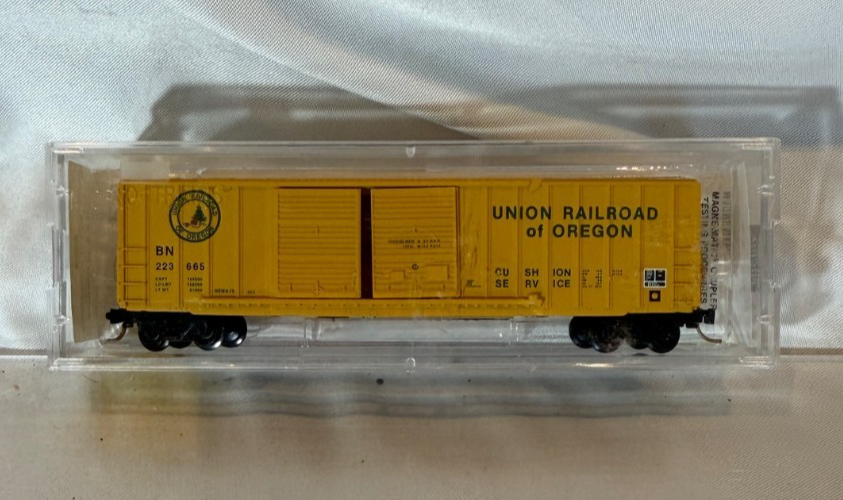🚂*Micro-Trains 30170 N Scale Union Railroad Oregon 50 ft Rib Side DD Boxcar*🚂