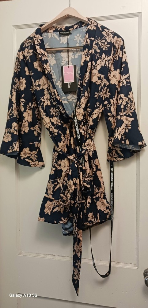 PRETTY LITTLE THING Navy Floral Kimono Playsuit Romper~Size 12~NWT