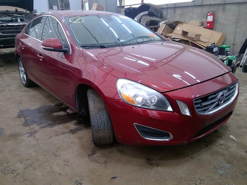 (LOCAL PICKUP ONLY) Passenger Rear Side Door VIN Y 1st Digit SWB Fits 14-18 VOLV