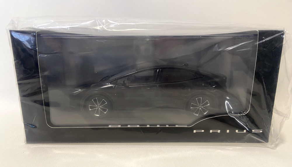 Toyota Prius Mini car Diecast Model Color Sample Attitude Black Mica 1/30