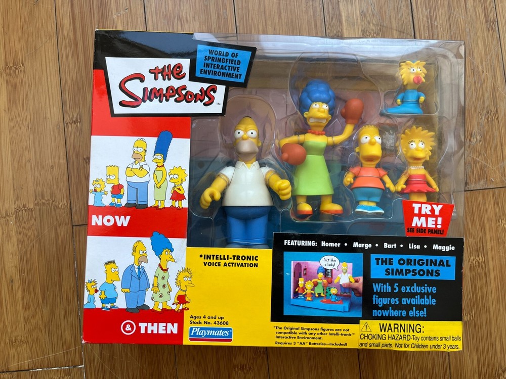 BNIB WOS PLAYMATES INTERACTIVE THE ORIGINAL SIMPSONS ENVIRONMENT ACTION FIGURES