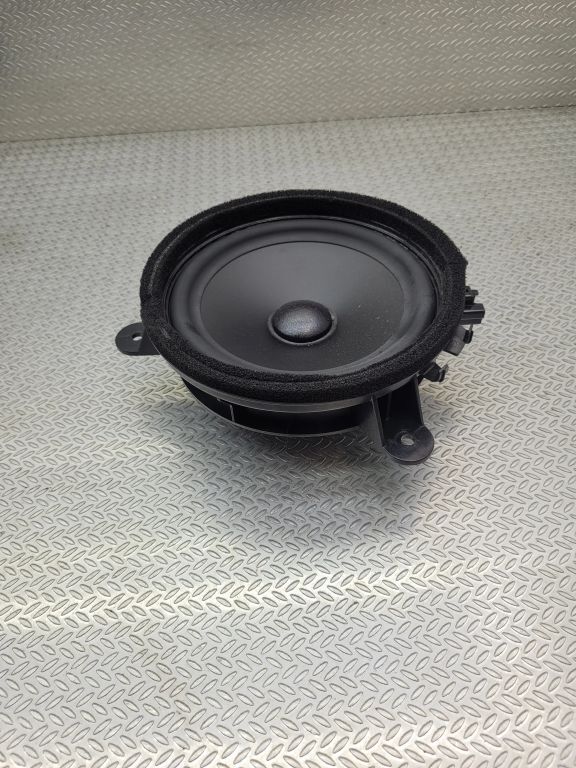 2014 Volvo XC60 Rear Door Speaker 8676891 SVJ17116