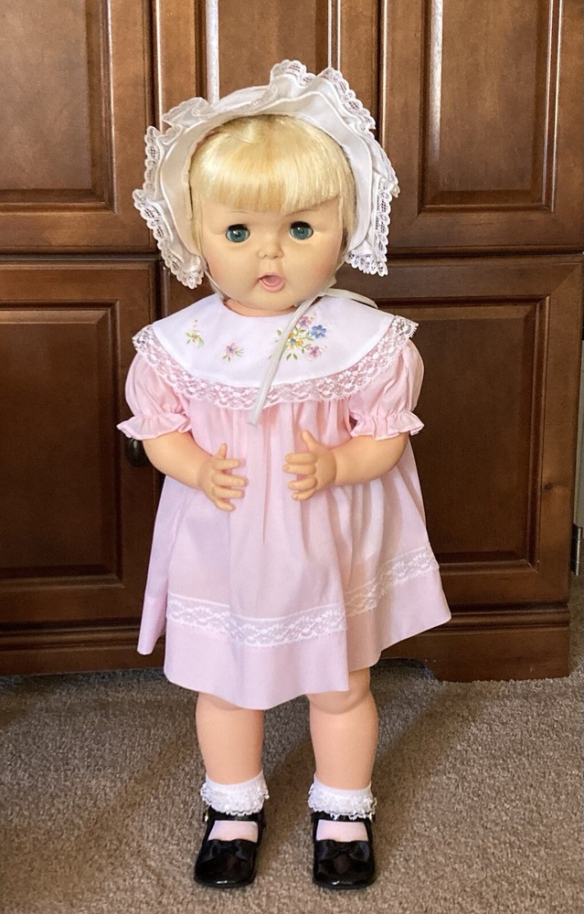 Horsman Thirstee Walker 22 Inch Baby Doll With Wardrobe!!! 🩷