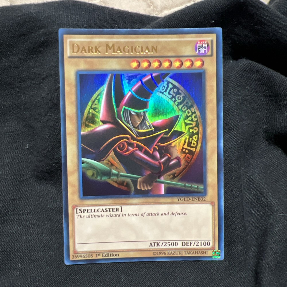 Yugioh Arcana Red Dark Magician YGLD-ENB02 Ultra Rare Holofoil NM Condition