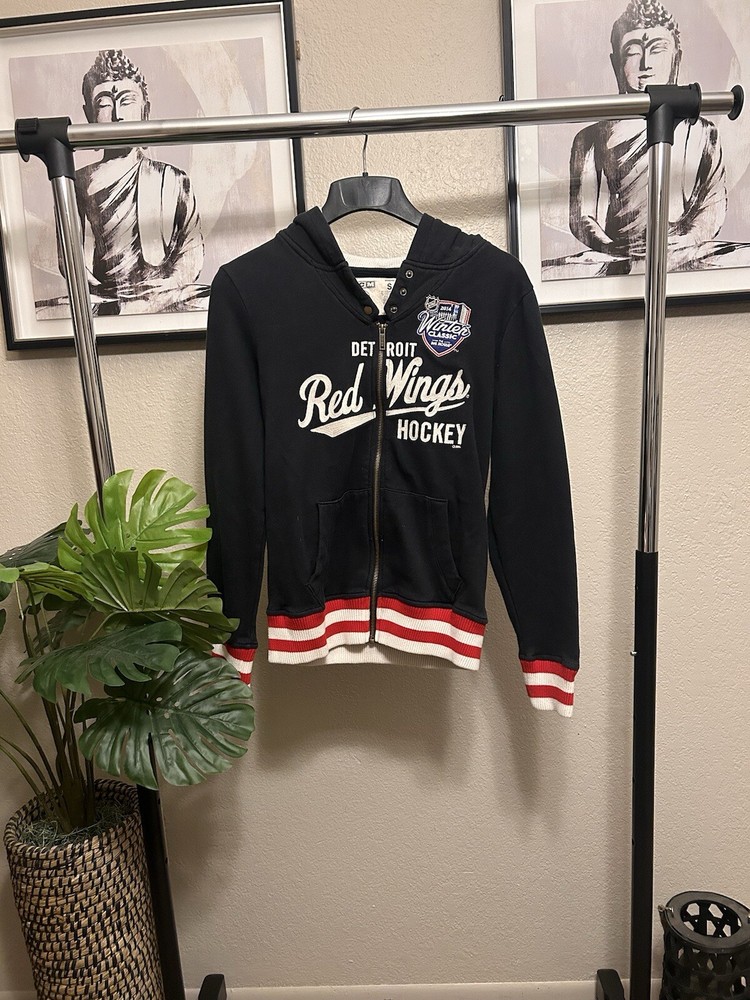 Detroit Red Wings Hockey Sweatshirt Women Small  2014 Winter Classic NHL Hoodie