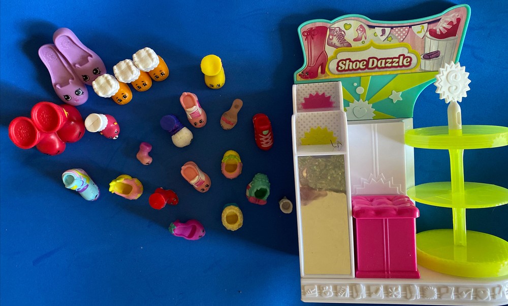 Wonderful. ￼Shopkins Shoes Lot + Accessories Display Case