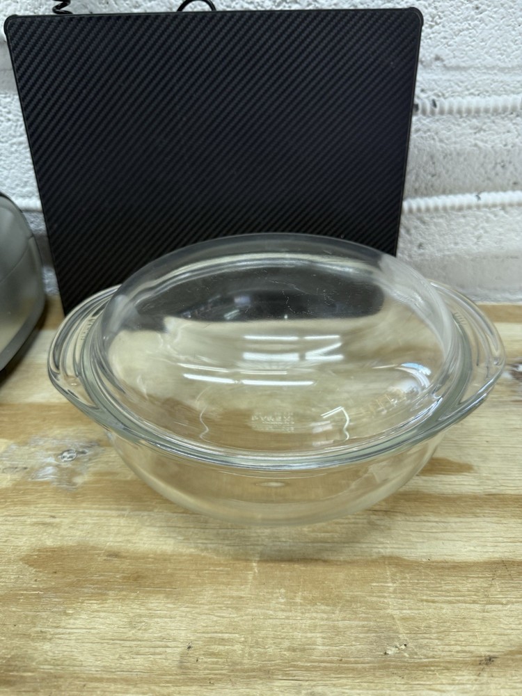 Vintage Pyrex 024 Clear Bowl 2 Qt. Round Casserole-Mixing Bowl-with 624C Lid