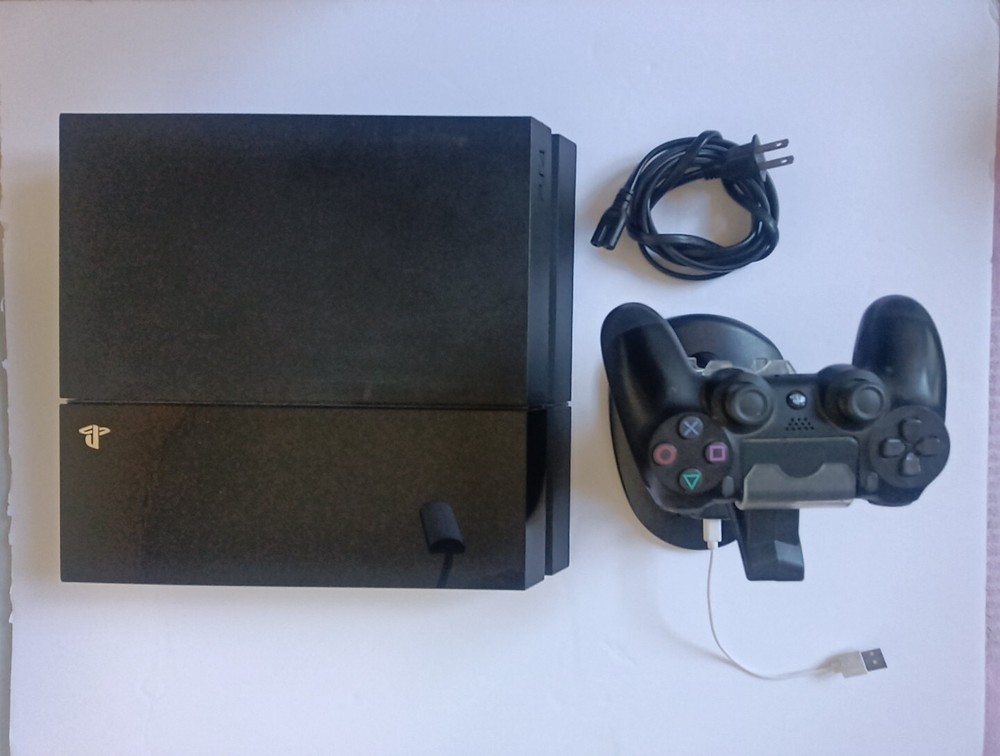 Sony PlayStation 4 500GB Gaming Console, 1 Controller &Charging Dock