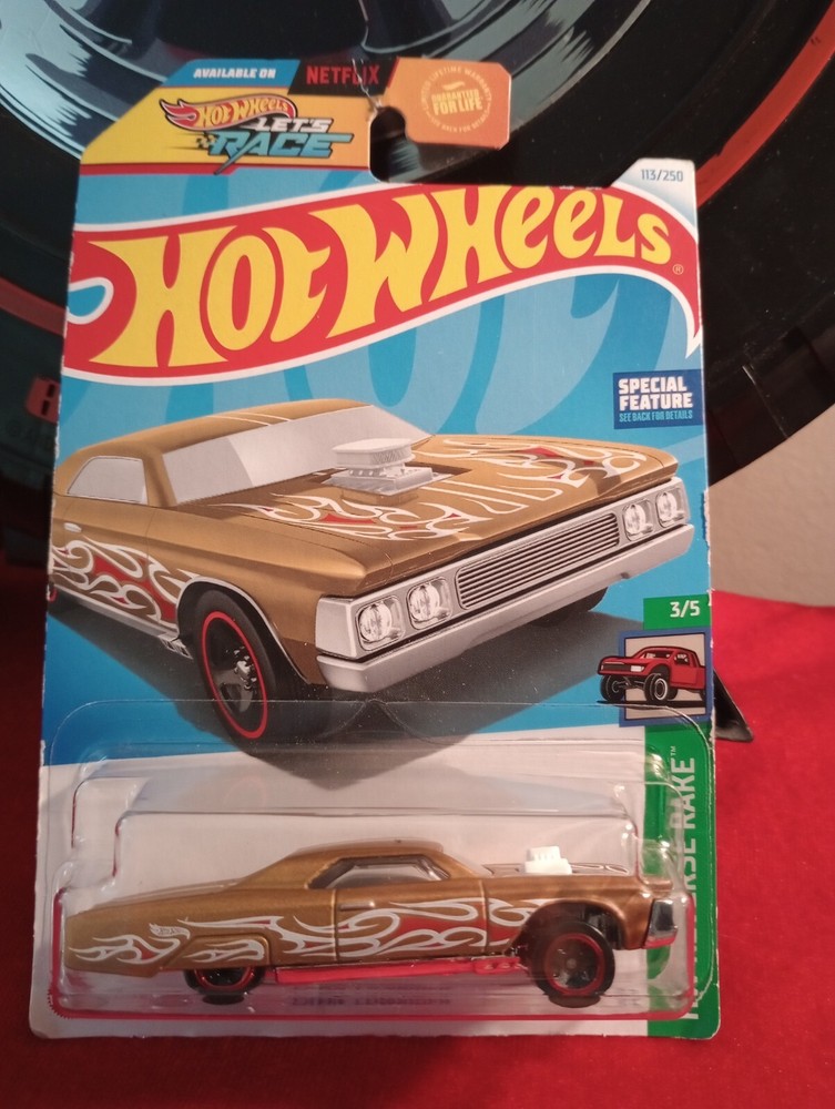2024 Hot Wheels LAYIN' LOWRIDER 113/250 Gold HW Reverse Rake 3/5.