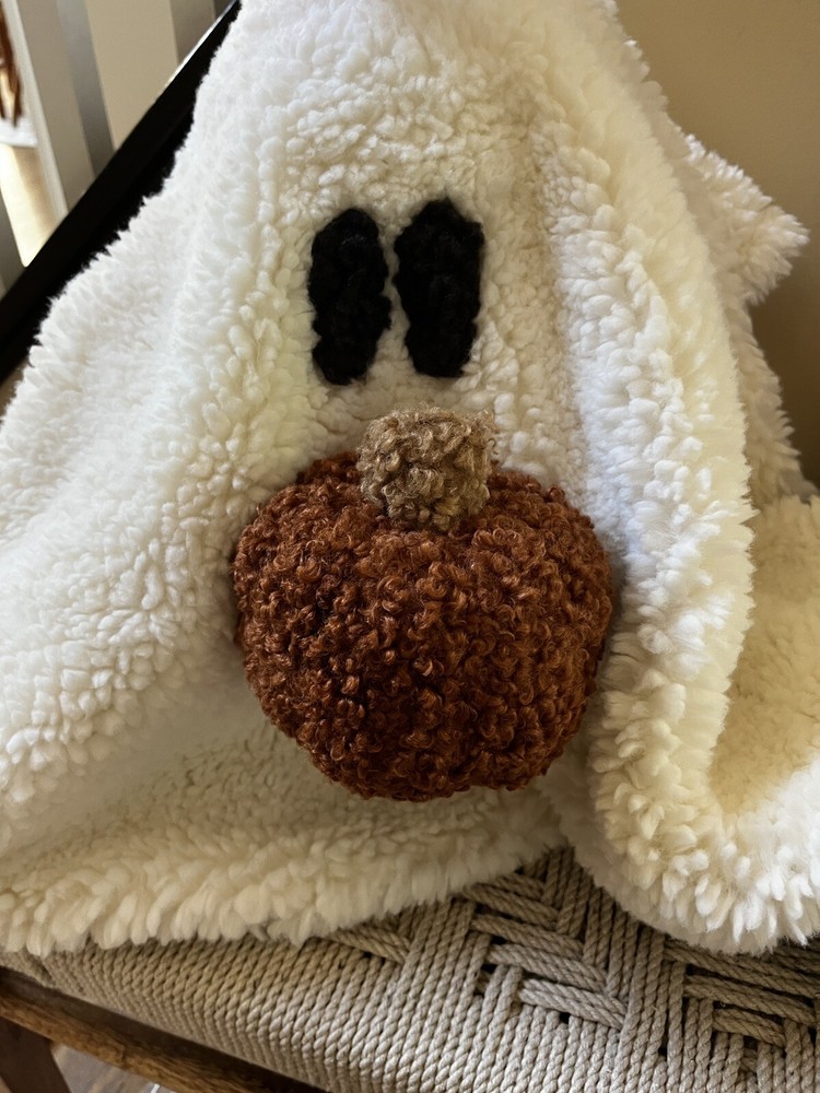 Pottery Barn Gus the Ghost White Sherpa Pumpkin Pillow Halloween NWT