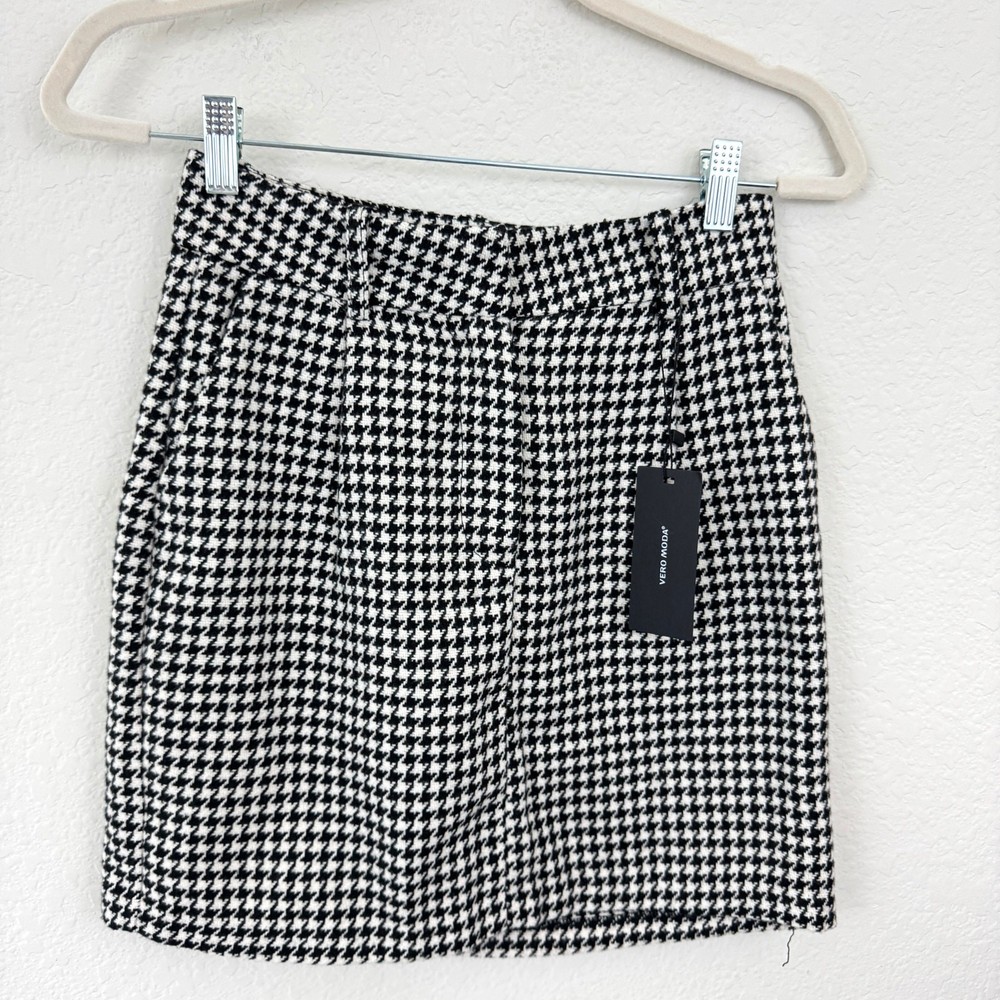 Vero Moda Womens Harper High Rise Mini Skirt in Black Houndstooth Size 2