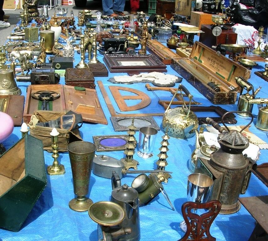 1 lb Mixed Vintage & New Collectibles - Junk Drawer Bargain Smalls #77