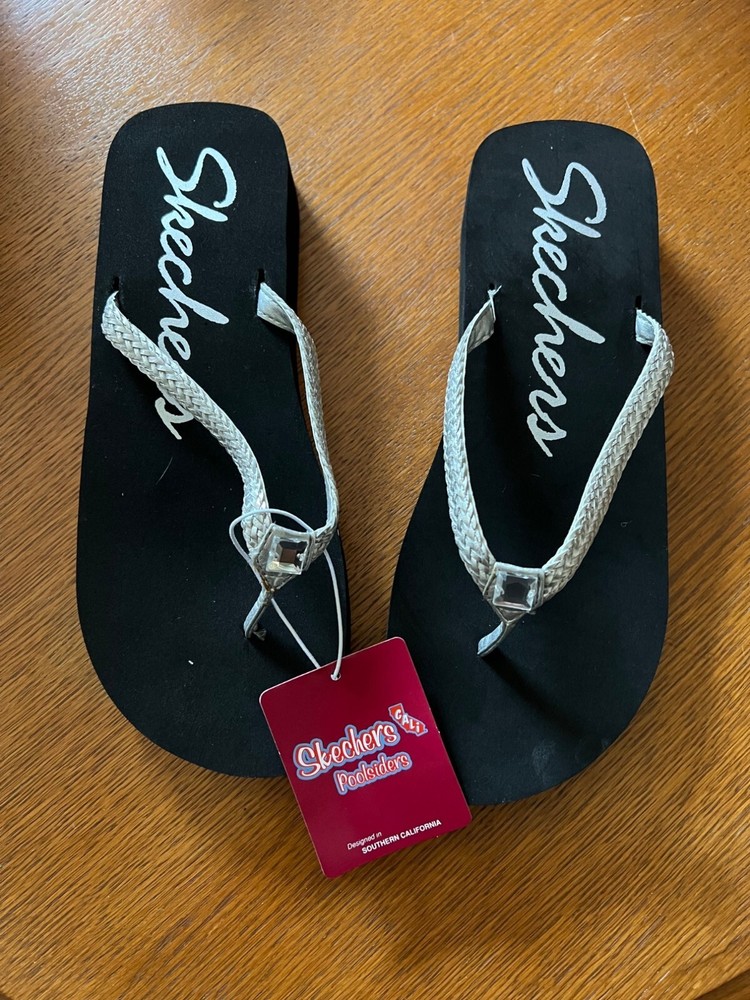 Women's Skechers Cali silver beach sandals size 8 new in box