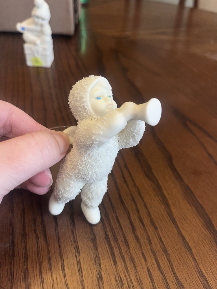 Flying Angel Playing Horn Snowbabies Dept 56 Collectible Figurine