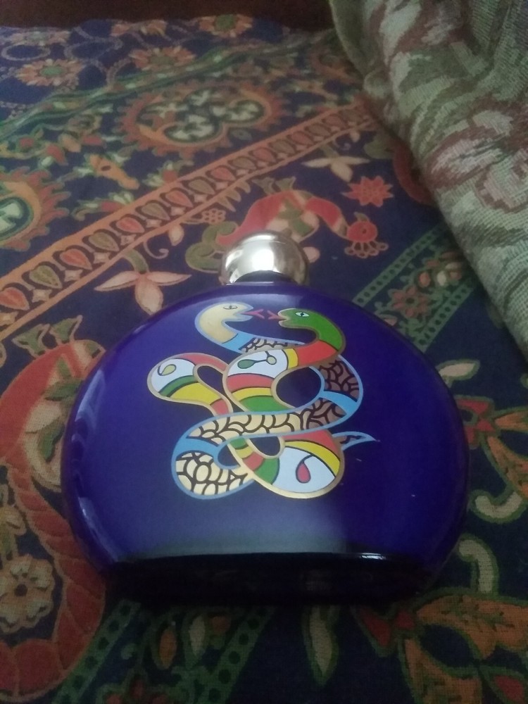 Niki de Saint Phalle Paris Lait Satine Essentiel/perfumed body lotion 3.4 oz WOB