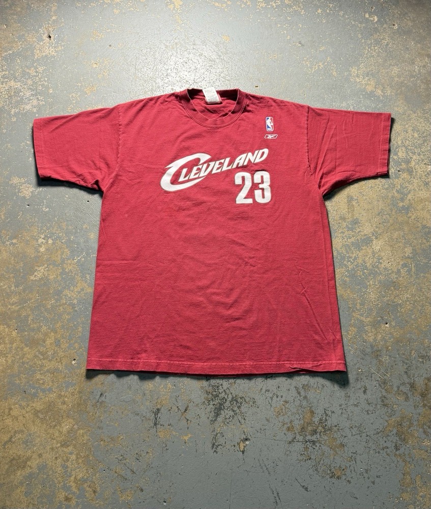 Vintage LeBron James Cleveland Cavaliers Reebok Distressed Shirt Jersey-Size L