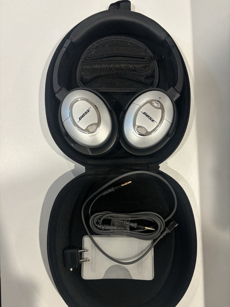 Bose QuietComfort 15 Noise Cancelling Over-Ear Headphones Black Silver