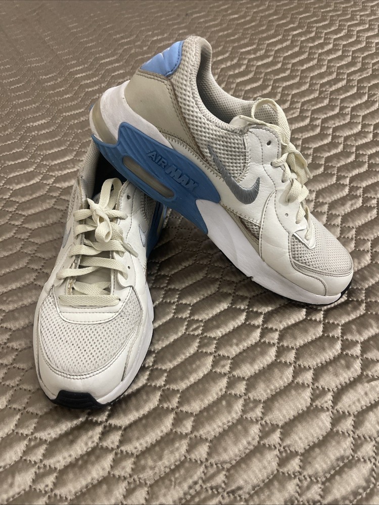 Nike Air Max women’s size 8 athletic shoes.  blue, white, ivory.  good cond