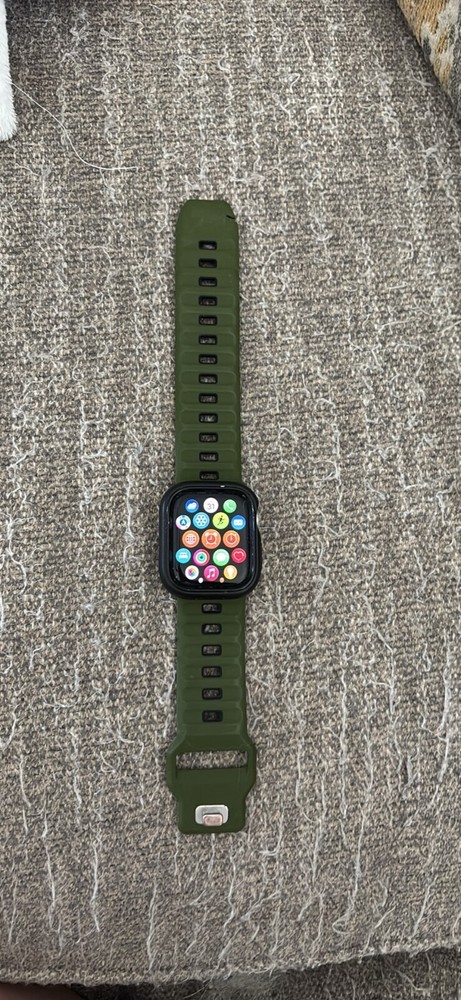 Apple Watch Series 7 41mm GPS Cellular Starlight Aluminum Case