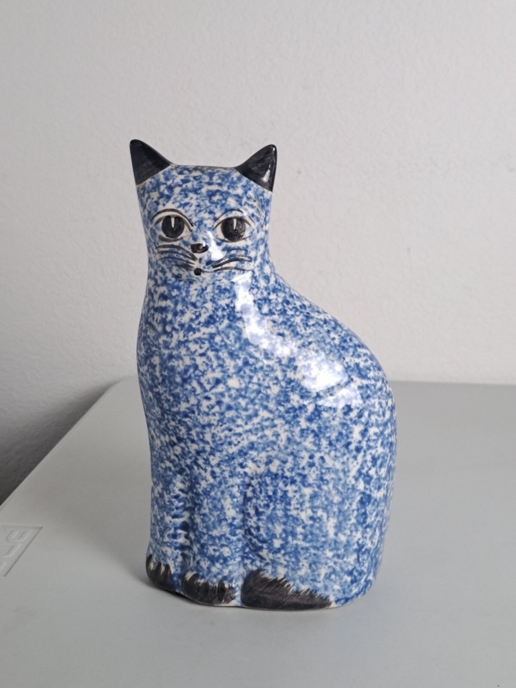 Sitting Cat Glazed Ceramic Blue/ White 8.5