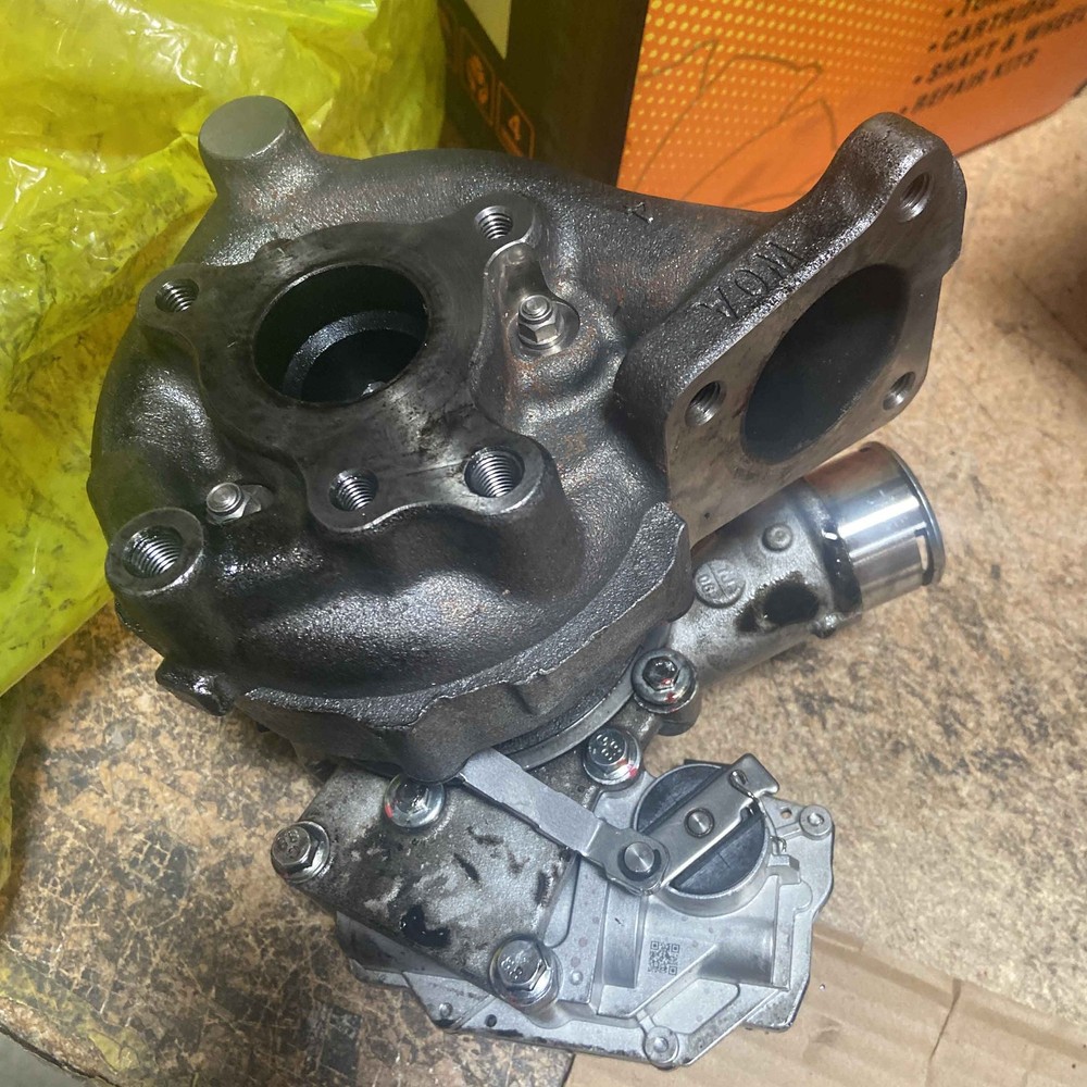 CT20 Turbo Turbocharger for 17201-UM010 Toyota Hilux Camry 3.0 Land Cruiser