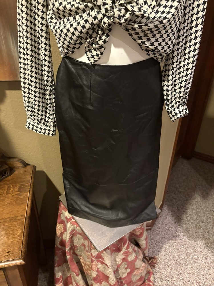 Mixit Women's Black Lined Leather Skirt. (size 4)