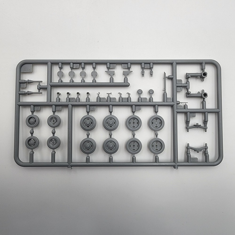 1/35 Miniart Pz.Kpfw. III Ausf.C Model Kit with Sprue Wheels 35166