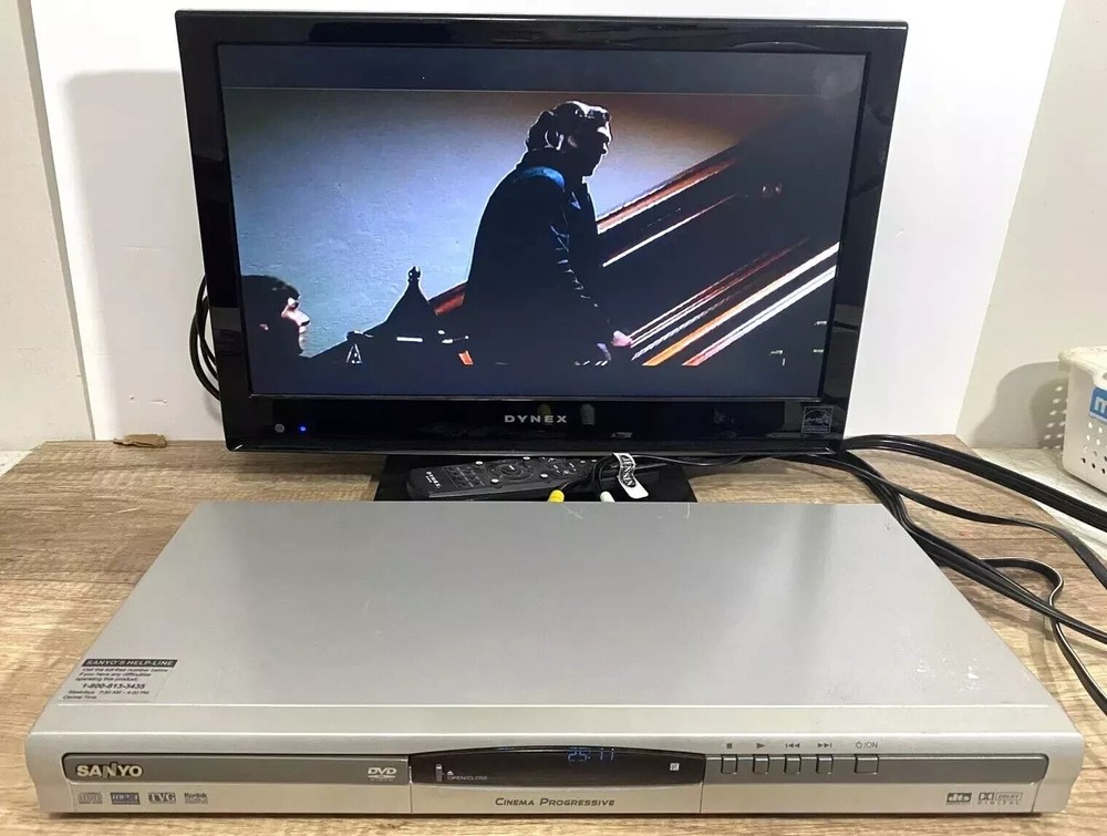 DVD Player Sanyo Cinema Progressive DWM-395 Silver Slim Tested Working No Remote