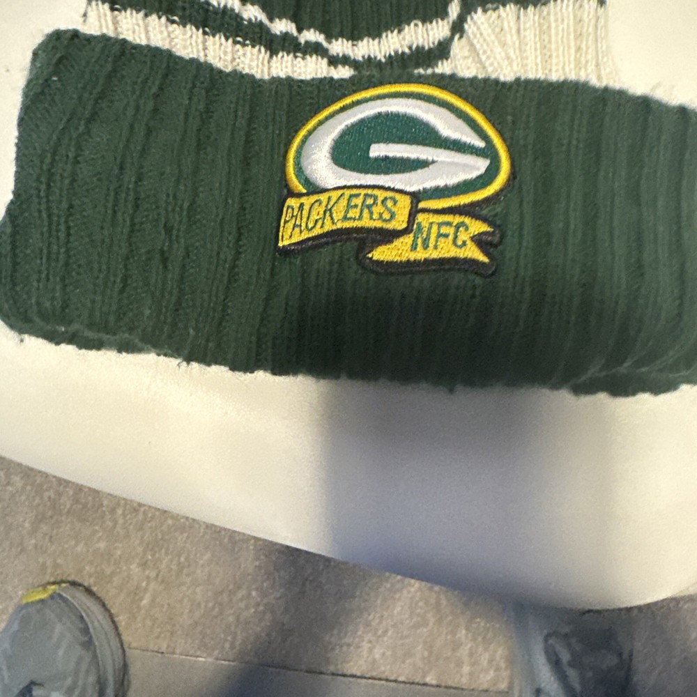 Green Bay Packers New Era On Field Sideline Beanie Knit Hat Cap EUC 2022