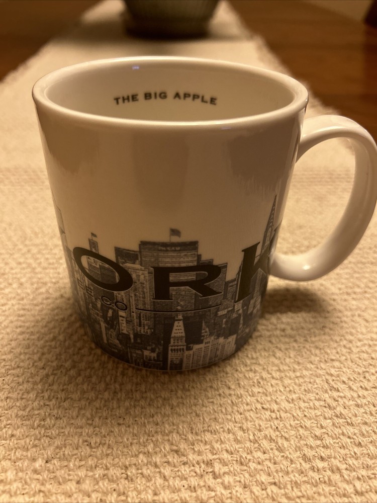 STARBUCKS Coffee Mug New York City Big Apple Skyline Series One Barista 2005