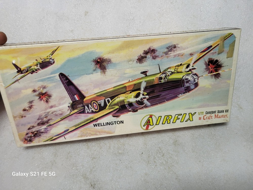 Sealed 1/72 Airfix RAF Wellington Bomber Model Kit #1406