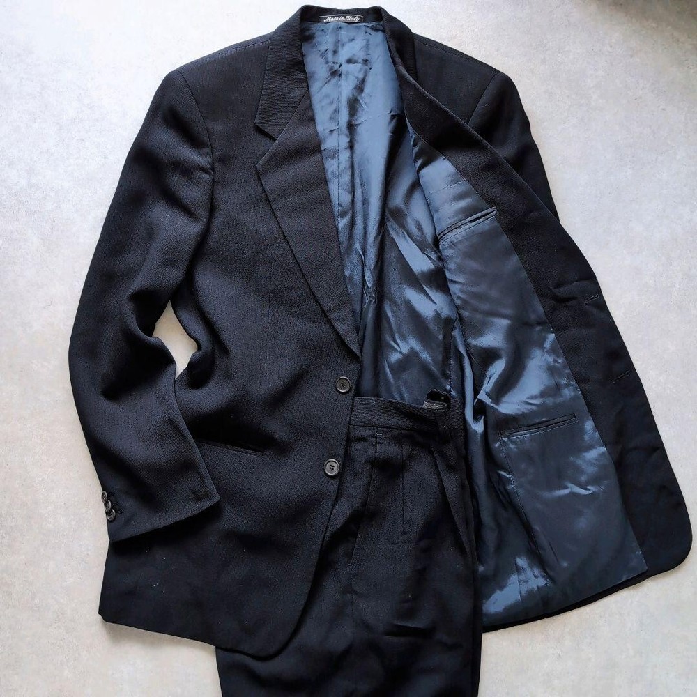 Giorgio Armani black single suit size 46 made in Italy from Japan