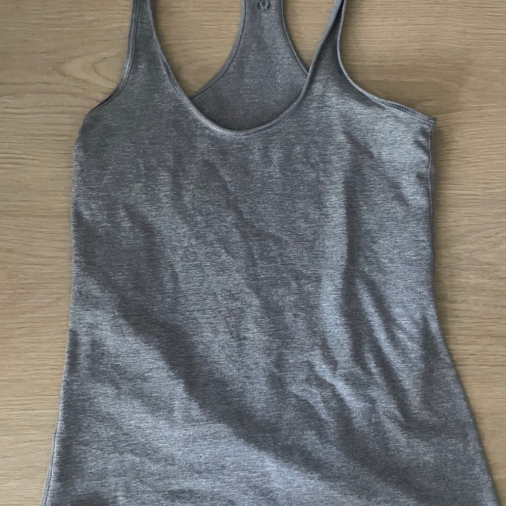 Lululemon Gray Racerback Tank Women’s Size 6 Athletic Yoga Workout Top