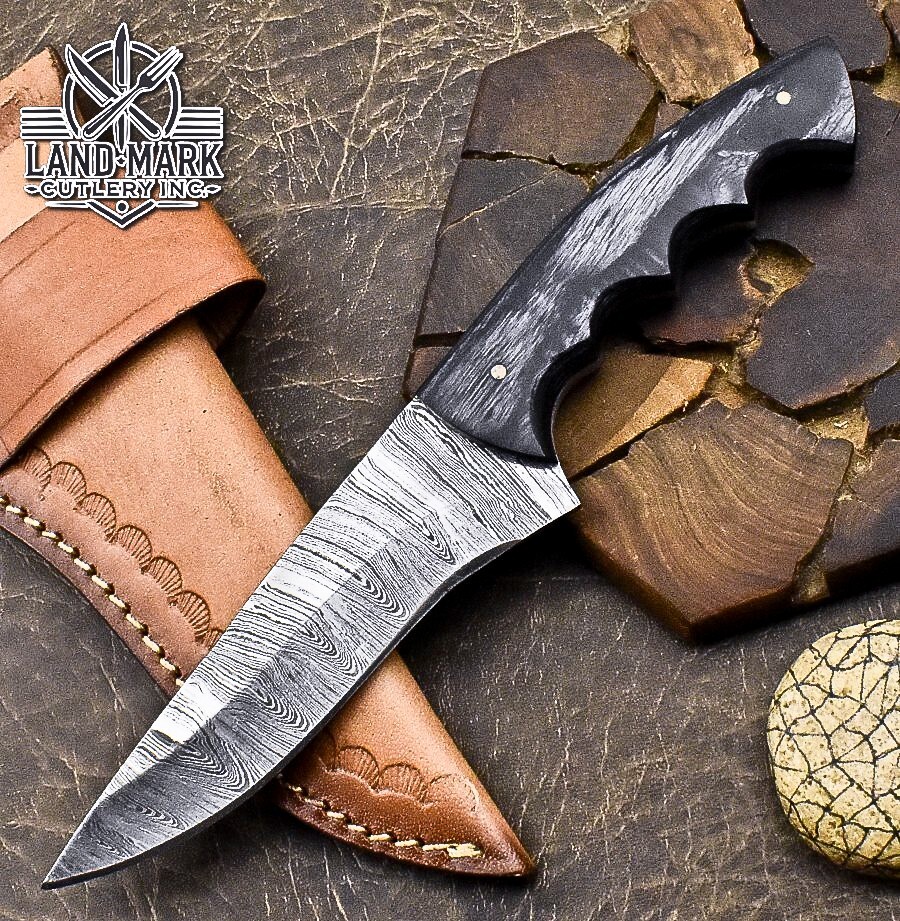 BEAUTIFUL CUSTOM DAMASCUS HANDE MADE HUNTING SKINER KNIFE WITH ANIQUE HANDLE