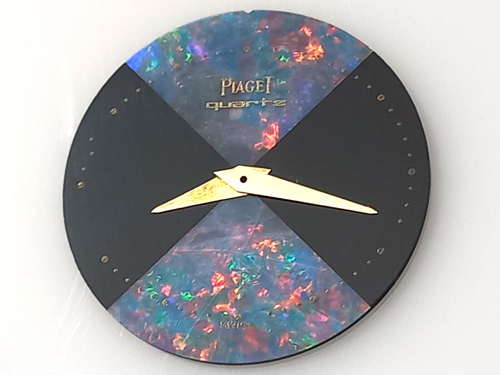 EXTREMELY RARE PIAGET OPAL / ONYX 20.6 MM DIAL PIAGET QUARTZ MOVEMENTS