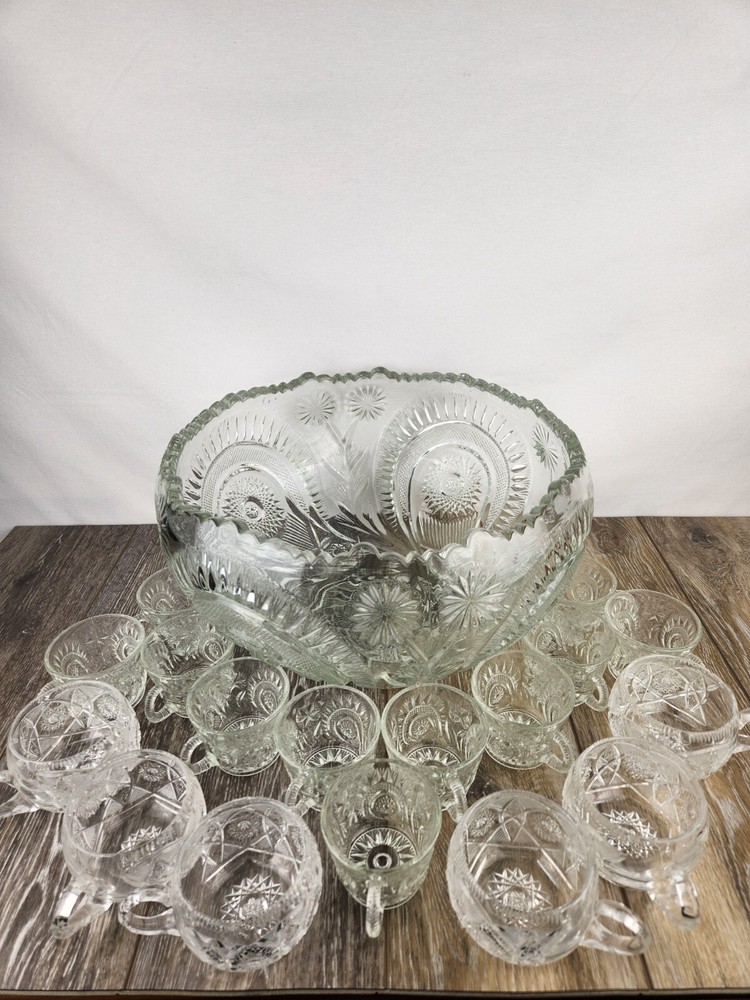 Vintage L.E. Smith Pinwheel & Stars Crystal Glass Punch Bowl Set