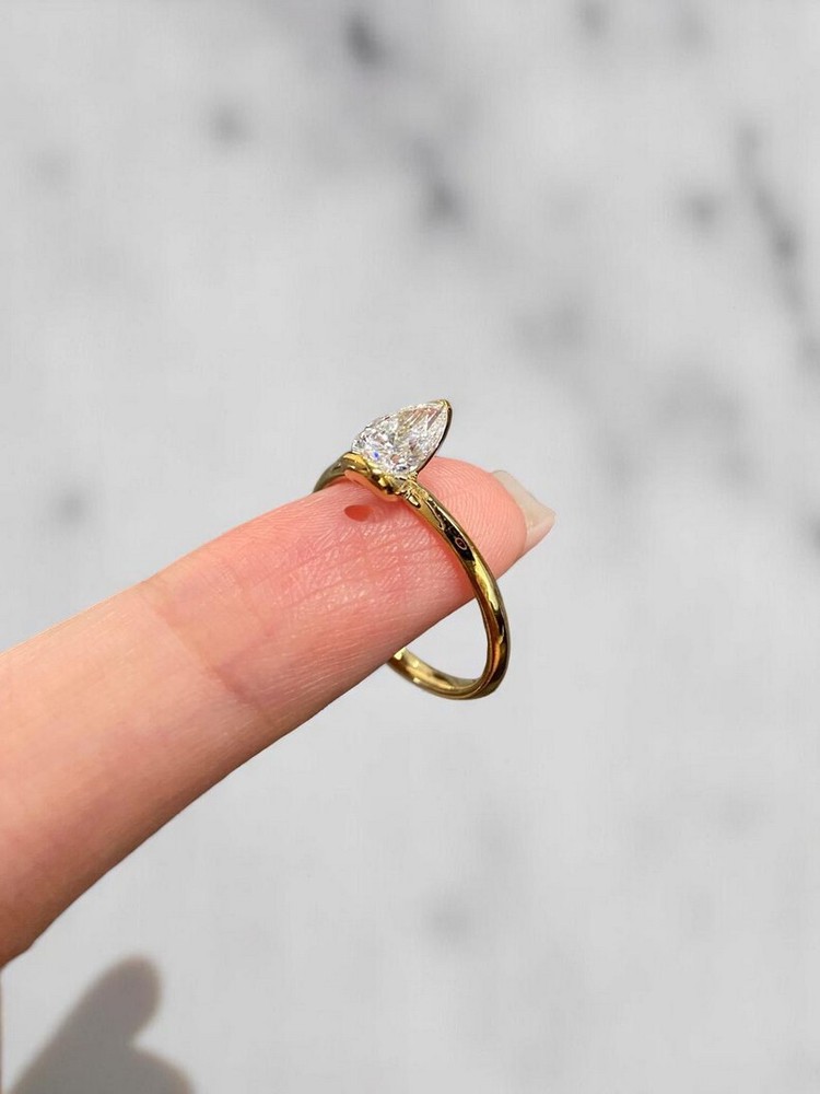 14K Solid Gold IGI Certified 1.0CTW Pear Shape Diamond Solitaire Ring Engagement