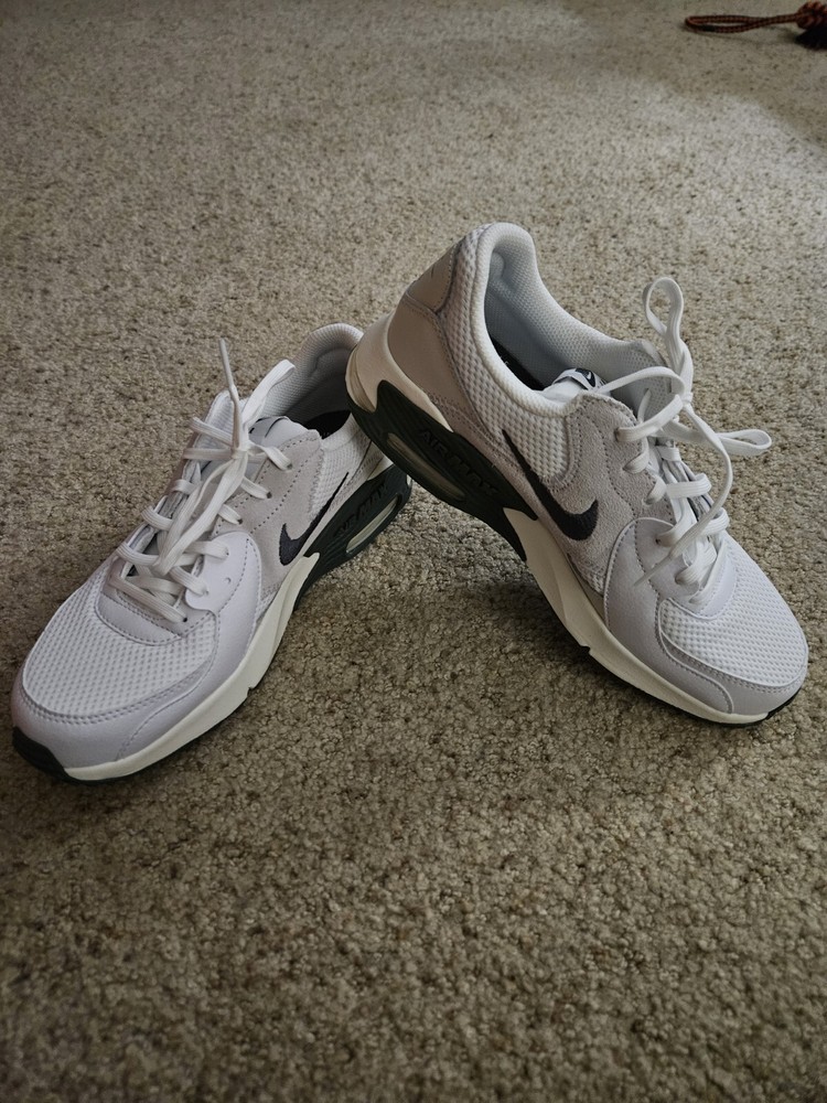 Nike Womens Air Max Excee White Fashion Sneaker Size 8 HQ3411 100